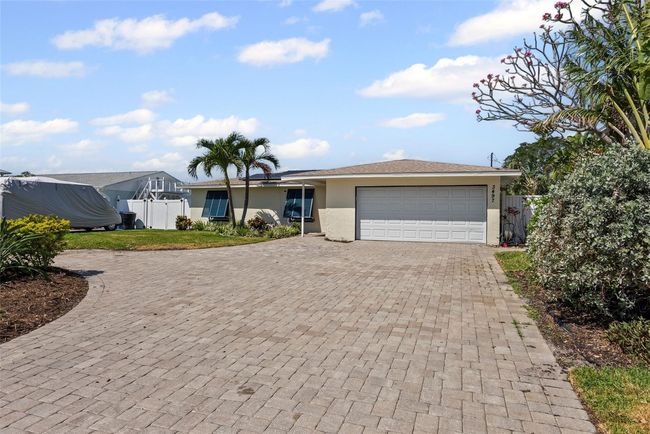 3497 Coquina Key Dr Se, House other with 3 bedrooms, 2 bathrooms and null parking in ST PETERSBURG FL | Image 4