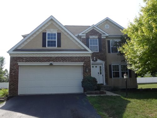 8101 Orange Station Loop, Lewis Center, OH, 43035-7294 | Card Image