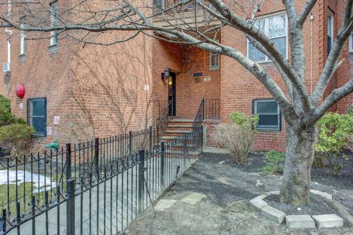 2e-33-25 81st St, Jackson Heights, NY, 11372-1324 | Card Image