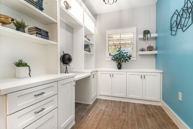 Study Nook allows adequate room to work from home | Image 15