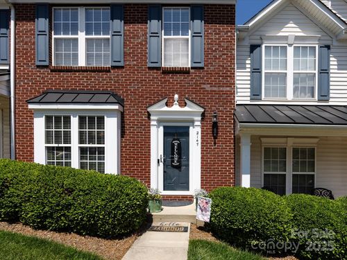 2147 Lake Breeze Ln, Denver, NC, 28037-9136 | Card Image