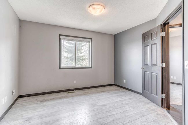 6 Bridlecrest Boulevard Sw, Home with 3 bedrooms, 2 bathrooms and 2 parking in Calgary AB | Image 21