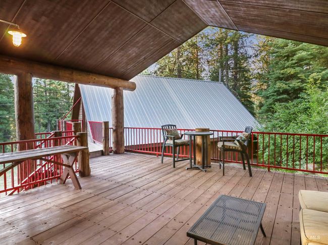 View of wooden terrace | Image 48