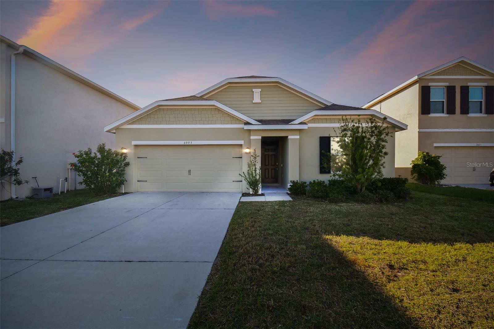 Silverado Ranch Blvd, Zephyrhills, FL 33541