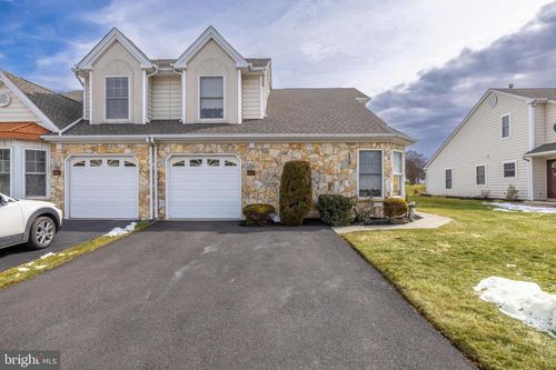 111 Grandview Dr, WARMINSTER, PA, 18974-6129 | Card Image