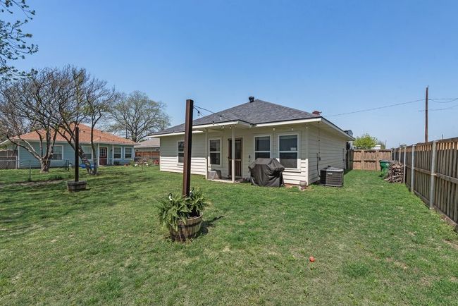 103 Texas St, House other with 3 bedrooms, 2 bathrooms and null parking in Pottsboro TX | Image 19