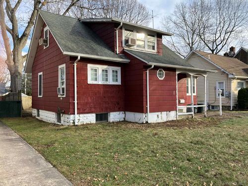 4 Twain St, North Baldwin, NY, 11510-2340 | Card Image