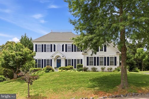 7584 Bald Eagle Dr, Warrenton, VA, 20187-4382 | Card Image