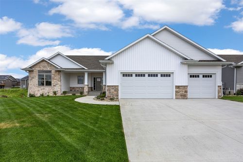 1188 Stable Ridge Dr, Marion, IA, 52302-8713 | Card Image