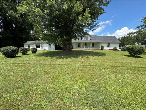 151 Siloam Rd, Mount Airy, NC, 27030-5898 | Card Image