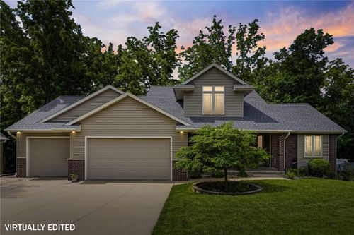 4029 Windfall Dr Nw, Cedar Rapids, IA, 52405-5299 | Card Image