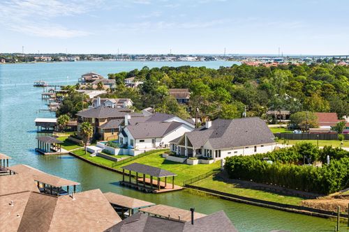 508 Amalfi Dr, Kemah, TX, 77565-1653 | Card Image