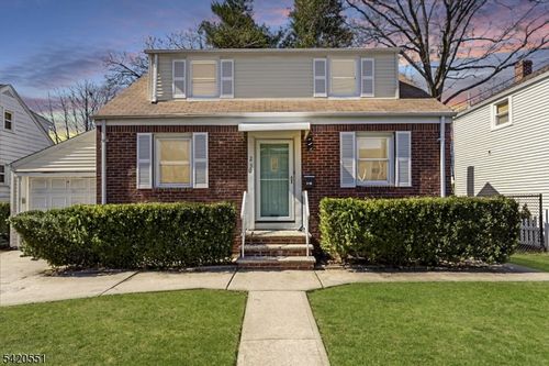 2 E 32nd St, Paterson, NJ, 07514-1471 | Card Image