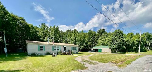 1409 W 5th St, West Frankfort, IL, 62896-1894 | Card Image