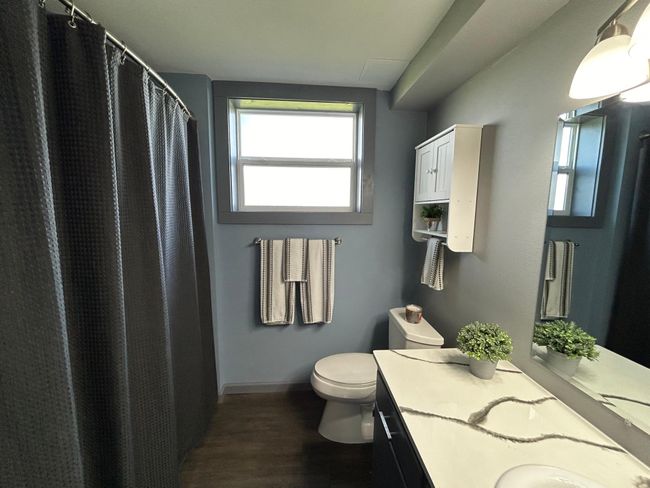 Bathroom 2 | Image 45