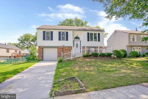 2410 Shelley Ln, PENNSAUKEN, NJ, 08109-3211 | Card Image