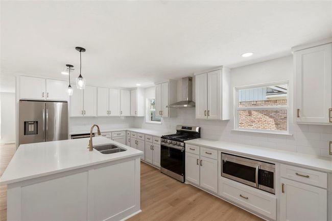 2610 Moss Hill Dr, House other with 4 bedrooms, 2 bathrooms and 2 parking in Houston TX | Image 12