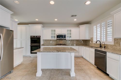 8676 Moreno Mountain Ave, Las Vegas, NV, 89178-7500 | Card Image