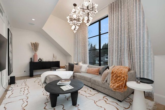 6918 Legare Dr Sw, House other with 4 bedrooms, 7 bathrooms and 3 parking in Calgary AB | Image 28