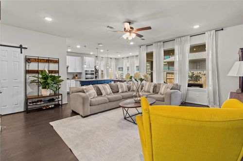 4012 Delta Rose St, Houston, TX, 77018-5068 | Card Image