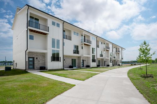 3343 Aberdeen Row, Chattanooga, TN, 37410-2438 | Card Image