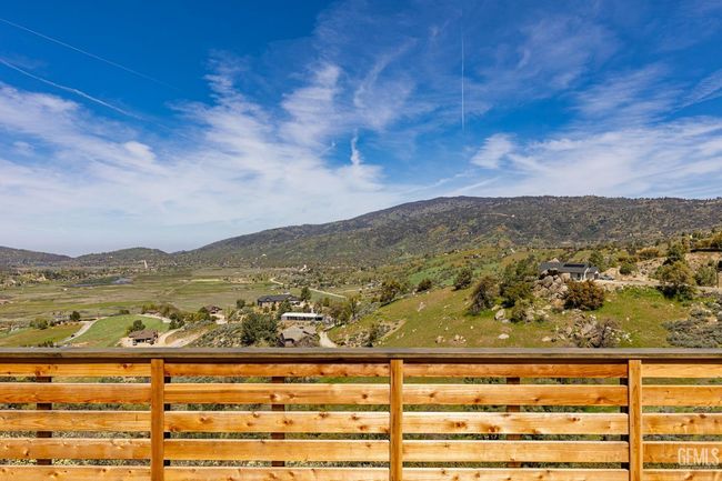 26501 Skyline Dr, House other with 3 bedrooms, 3 bathrooms and null parking in Tehachapi CA | Image 40