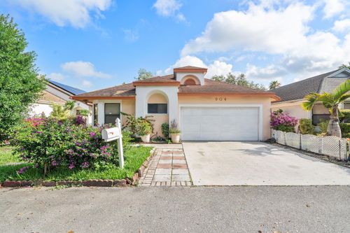 904 Magnolia Avenue, North Lauderdale, FL, 33068 | Card Image