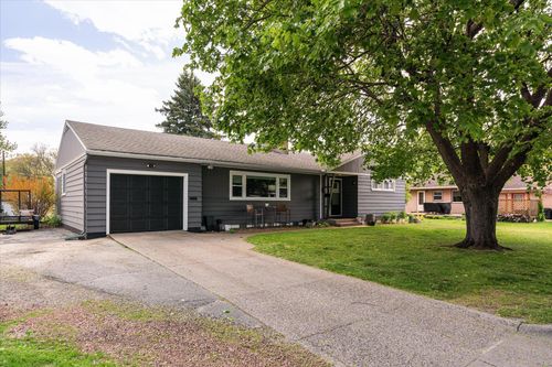 2115 Sisson Dr, La Crosse, WI, 54601 | Card Image