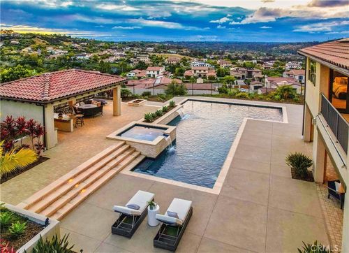 8461 Hinterland Dr, San Diego, CA, 92127-7053 | Card Image
