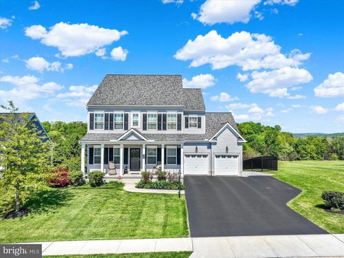 100 Hollyhock Drive, MANCHESTER, PA, 17345 | Card Image