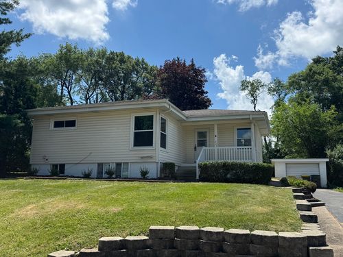 225 Panama Ave, Hampshire, IL, 60140-9407 | Card Image