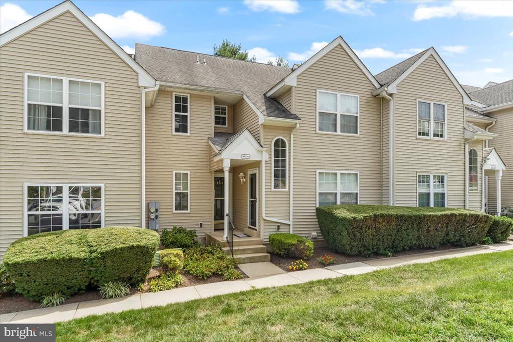 Cashel Ct, Aston, PA 19014
