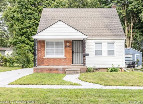 19372 Sunderland Rd, Detroit, MI, 48219-2737 | Card Image