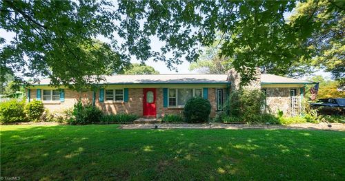 3081 Bethany Church Rd, Claremont, NC, 28610-9525 | Card Image