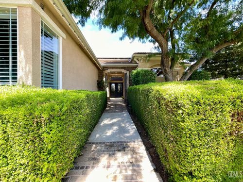9508 Canyon Lake Ct, Bakersfield, CA, 93312-6240 | Card Image