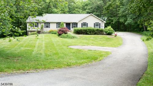 7 Woodland Hills Dr, Sussex, NJ, 07461-4494 | Card Image