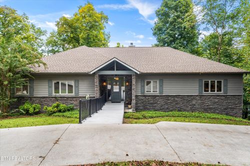 489 Fox Lake Ln, La Follette, TN, 37766-5984 | Card Image