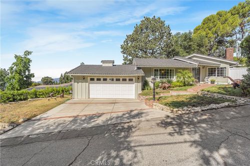 2302 Jayma Ln, La Crescenta, CA, 91214-1528 | Card Image