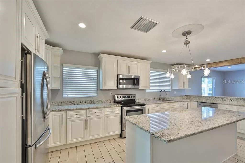 Residential Lease in TAMPA 4