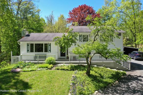 424 John Joy Rd, Woodstock, NY, 12498-2245 | Card Image