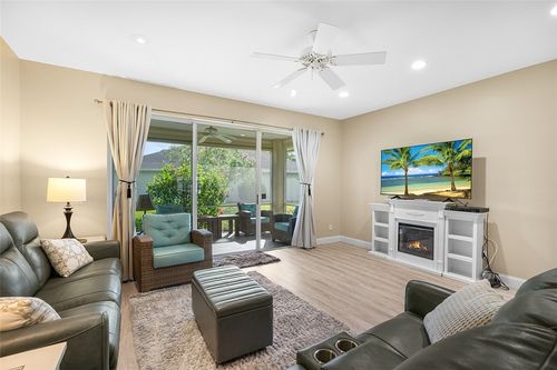 1810 Hawthorne Dr, Vero Beach, FL, 32962-7335 | Card Image