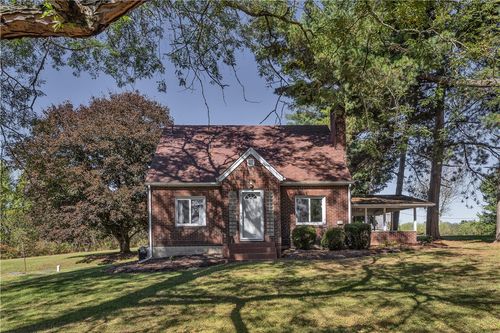 169 Brandon Rd, Slippery Rock, PA, 16057-4403 | Card Image