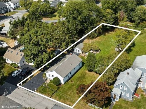 40 Spruce St, Shrewsbury, MA, 01545-2818 | Card Image