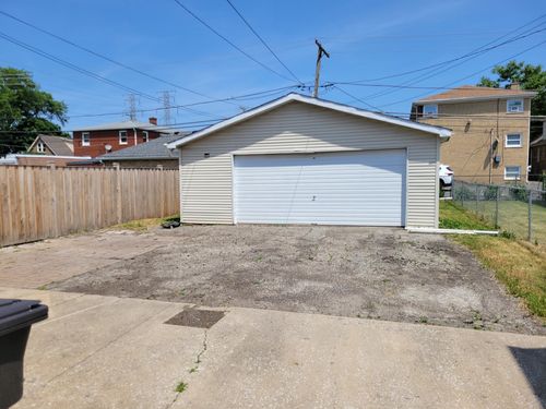 4915 Egandale Ave, Mc Cook, IL, 60525-3270 | Card Image