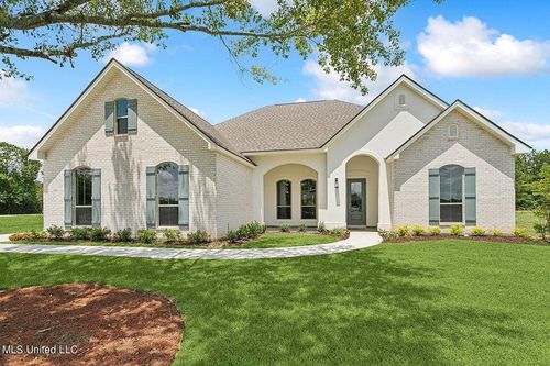 105 Jefferson Davis Pkwy, Picayune, MS, 39466-3943 | Card Image