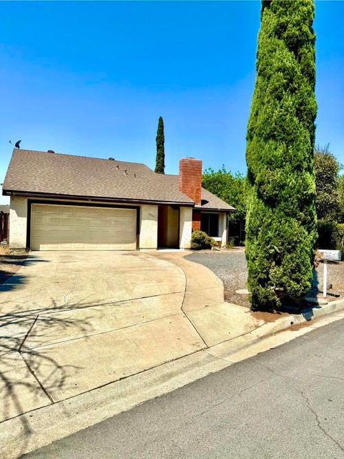 9366 Flinn, El Cajon, CA, 92021 | Card Image