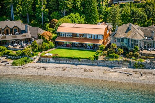 768 Tsawwassen Beach Rd, Delta, BC, V4M2J3 | Card Image