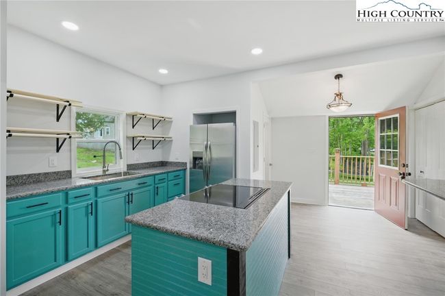 308 Hickory St, House other with 3 bedrooms, 3 bathrooms and null parking in Granite Falls NC | Image 11