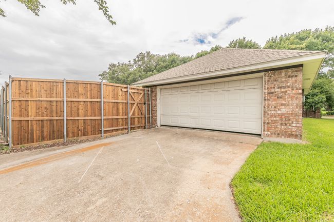 3304 Starlight Trl, House other with 3 bedrooms, 3 bathrooms and null parking in Plano TX | Image 39