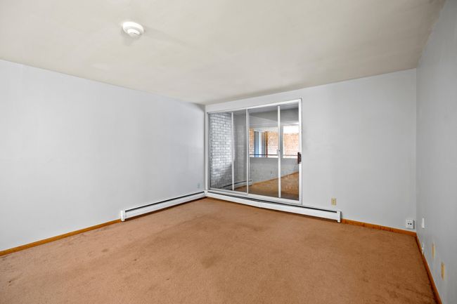 4050 W Rivers Edge Cir, Condo with 2 bedrooms, 1 bathrooms and null parking in Brown Deer WI | Image 16